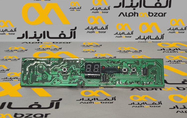روی برد کنترل فریزر نوفراست پارس سه کلید