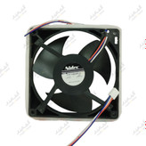 فن ۱۲ ولت یخچال فریزر هیتاچی با پرههای پلاستیکی و بدنه مشکی